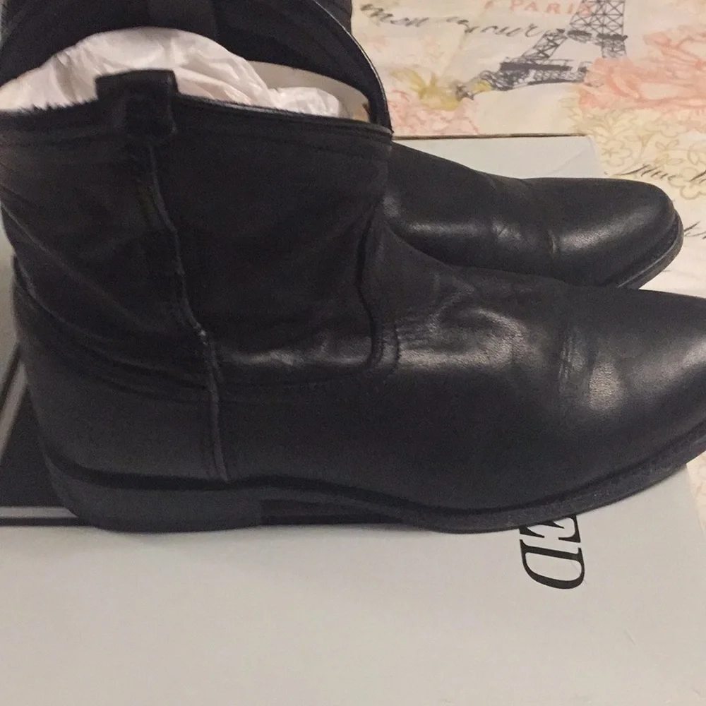 Black Frye Pullon short Leather Boots - Picture 3 of 8
